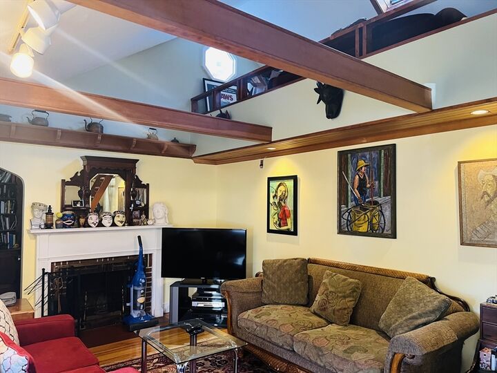 Property Photo: 137 Warwick Rd 137 MA 02465