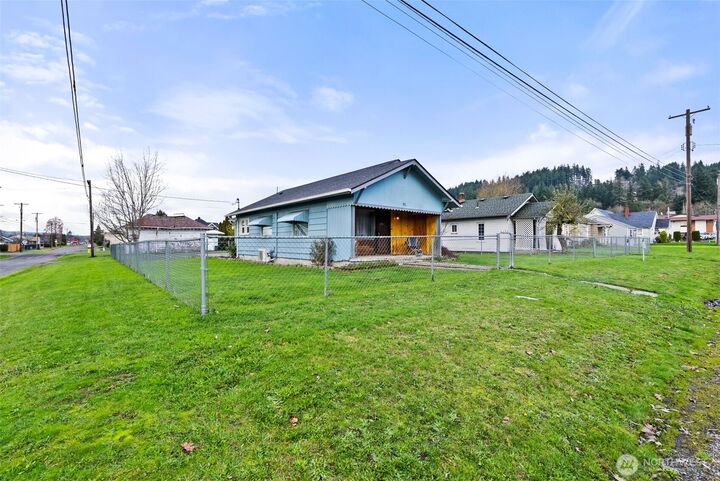 Property Photo: 90 SW 12th Street WA 98532