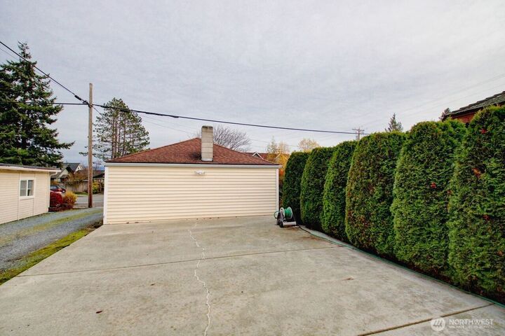 Property Photo:  1102  17th Street  WA 98221 