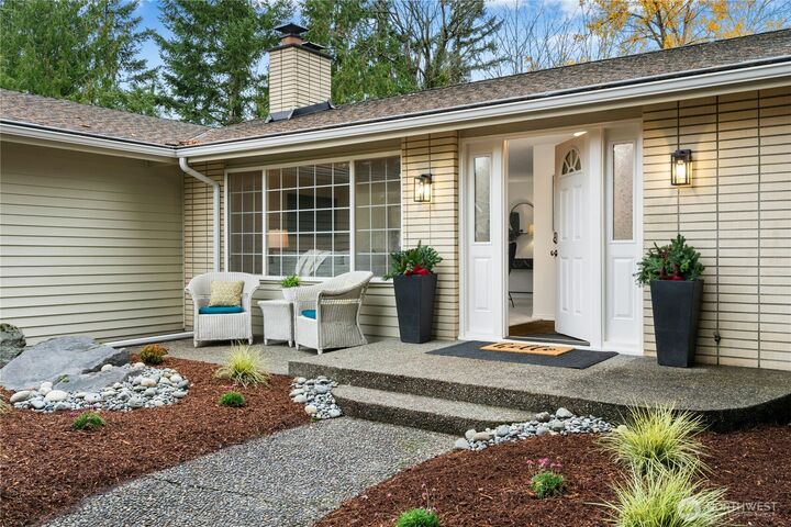 Property Photo:  1820  175th Place NE  WA 98008 