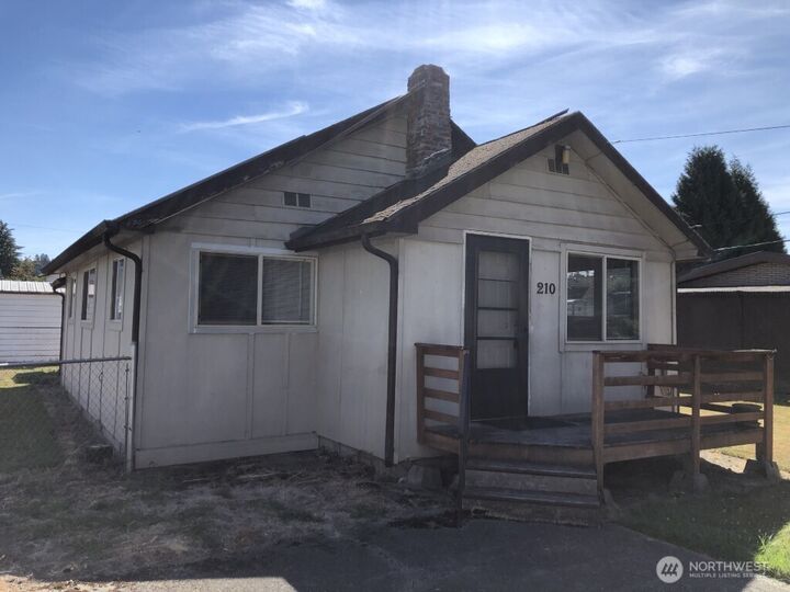 Property Photo:  210  Williams Avenue N  WA 98056 