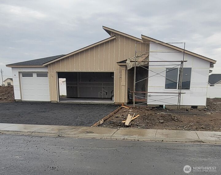Property Photo:  1170  8th Avenue NE  WA 98823 
