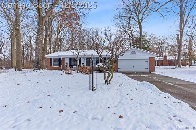Property Photo: 32951 Myrna Court MI 48154