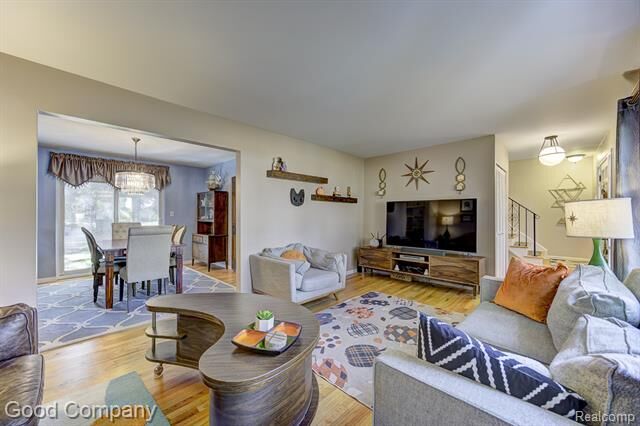 Property Photo:  30261 Buckingham Street  MI 48154 