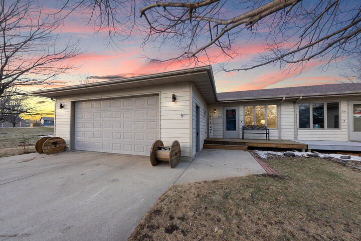 Property Photo: 203 S West Ave Avenue SD 57020