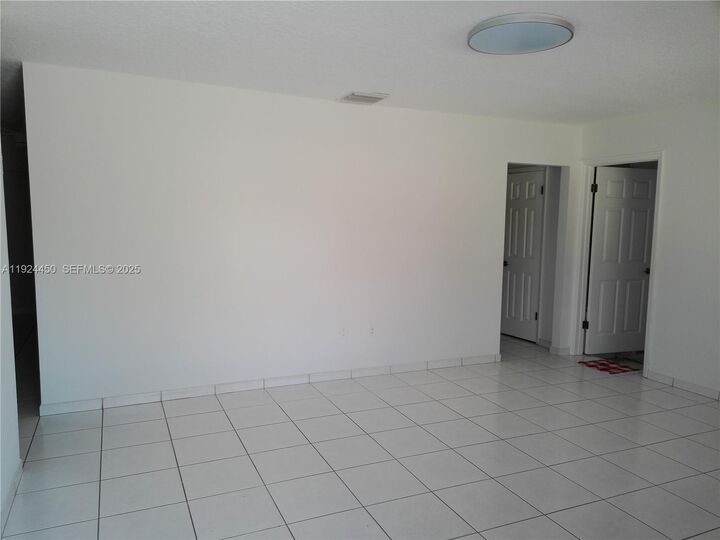 Property Photo: 10812 SW 33rd St FL 33165
