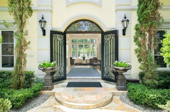 Property Photo: 8010 Ponce De Leon Rd FL 33143