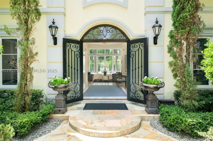 Property Photo: 8010 Ponce De Leon Rd FL 33143