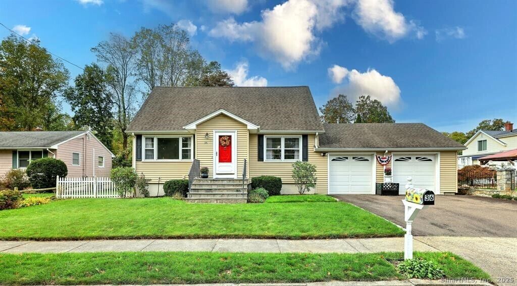 Property Photo: 36 Tina Circle CT 06606