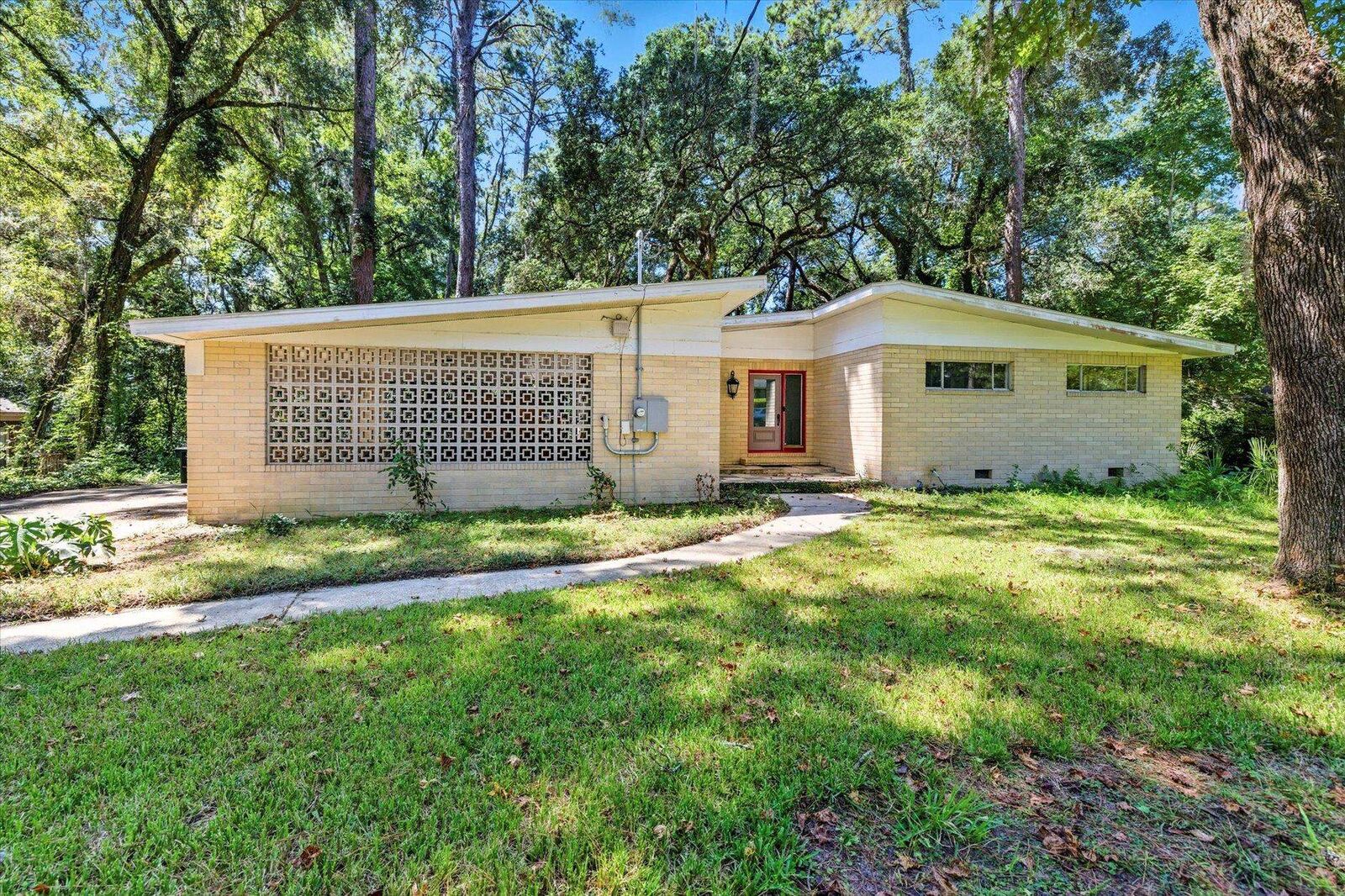 Property Photo: 2106 Great Oak Drive FL 32303