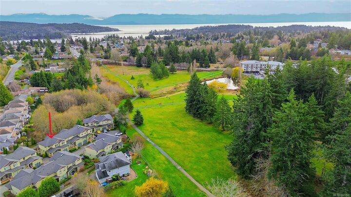 Photo de la propriété:  2248 Townsend Rd 105  BC V9Z 1M1 