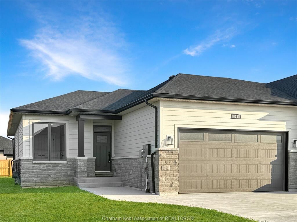 Property Photo:  25 Duskridge Road  ON N7L 0G7 