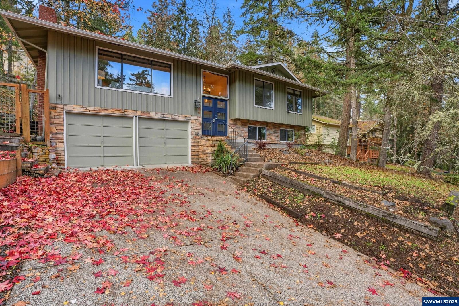 Property Photo:  4390 Inwood Ln  OR 97405 