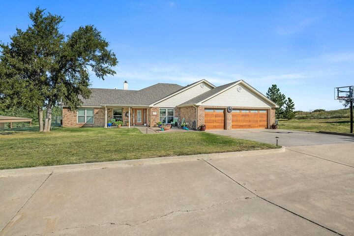 Property Photo: 1801 Sweetwater Trail TX 79124-3738