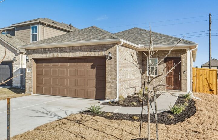 Property Photo:  472 Tailwind Drive  TX 78640 