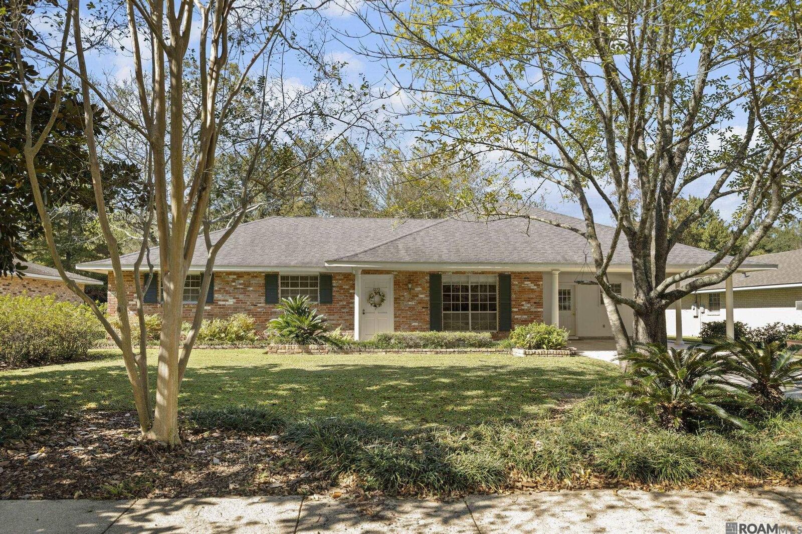 Property Photo: 1223 Wylie Dr LA 70810