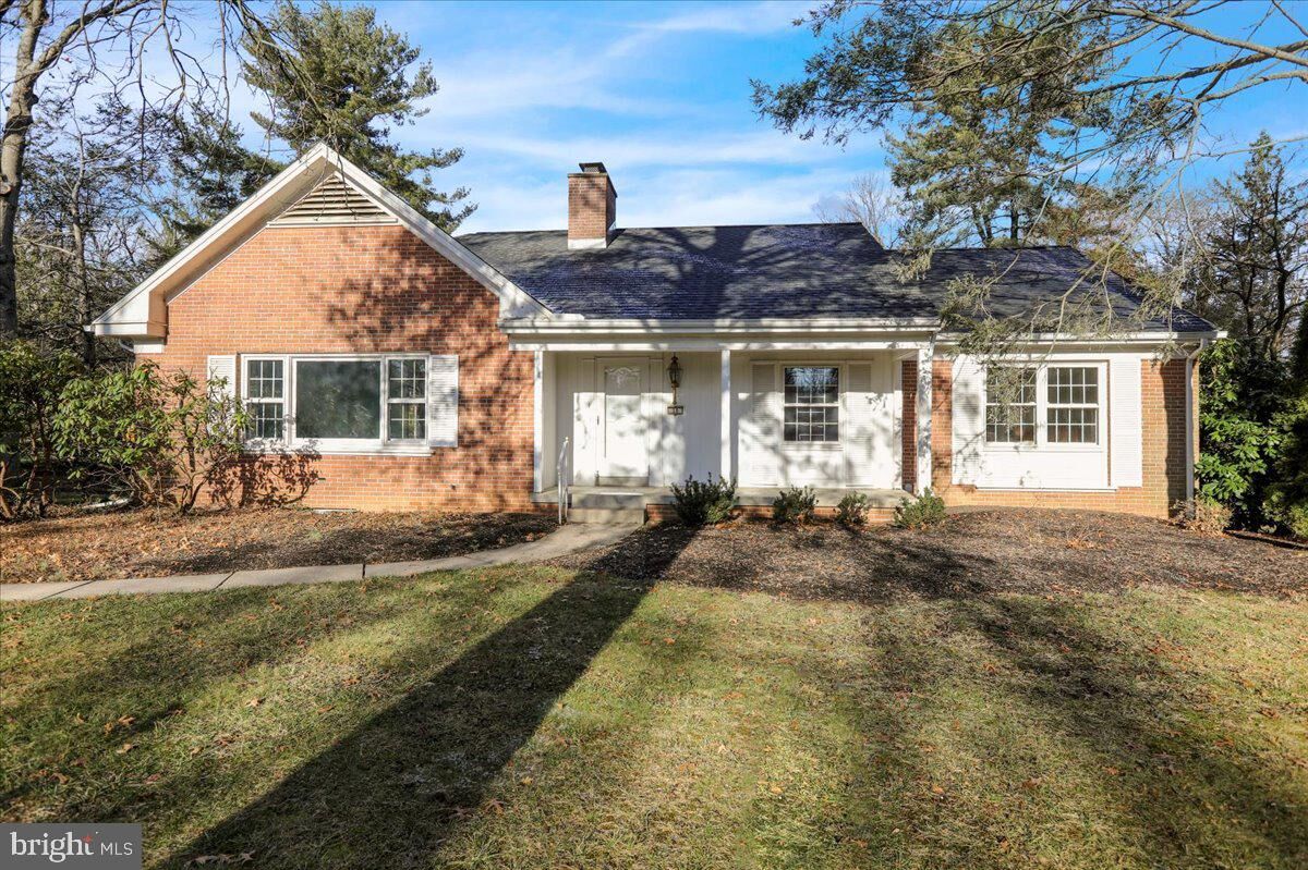 Property Photo:  30 N Bausman Drive  PA 17603 