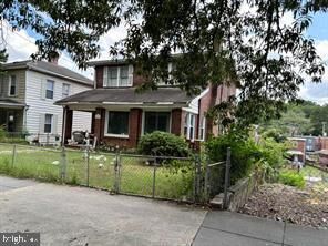 Property Photo:  4053 NE Benning Road NE  DC 20019 