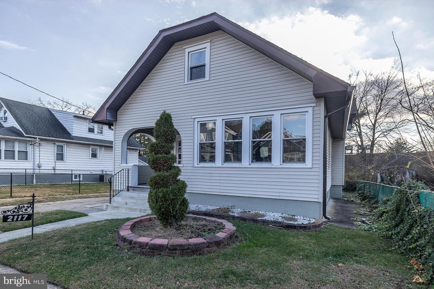 Property Photo:  2117 Scovel Avenue  NJ 08110 