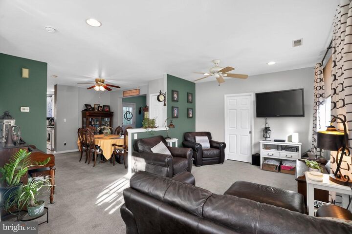 Property Photo: 510 Rhoads Ave NJ 08033