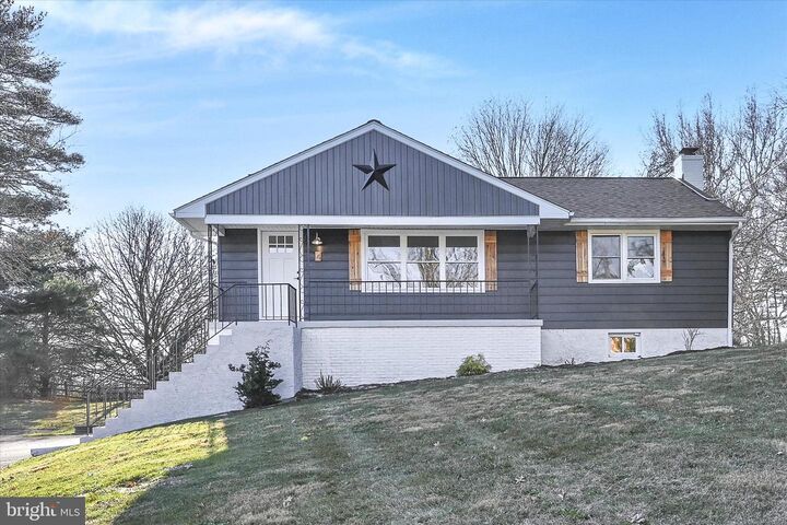 Property Photo:  4 Truce Road  PA 17560 