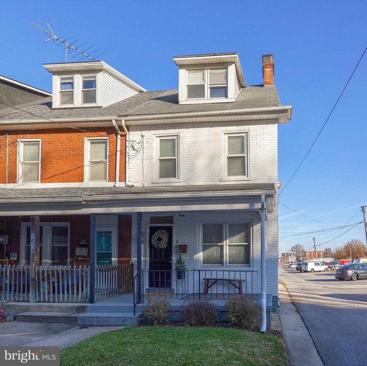 1017 N Charlotte Street  Lancaster PA 17603 photo
