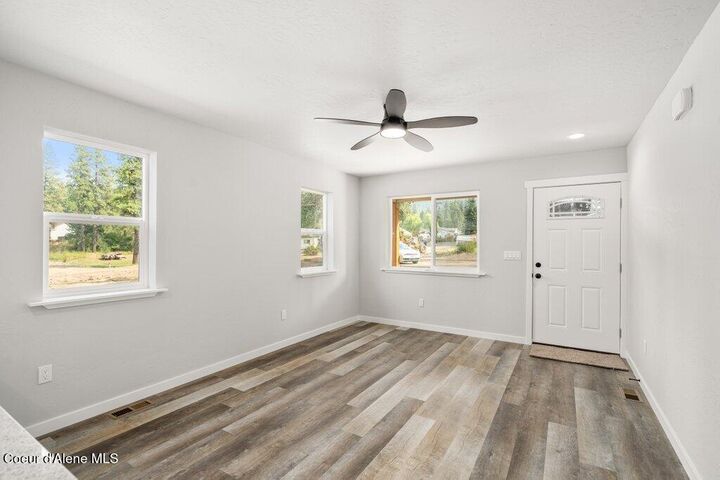 Property Photo: 415 F St ID 83851