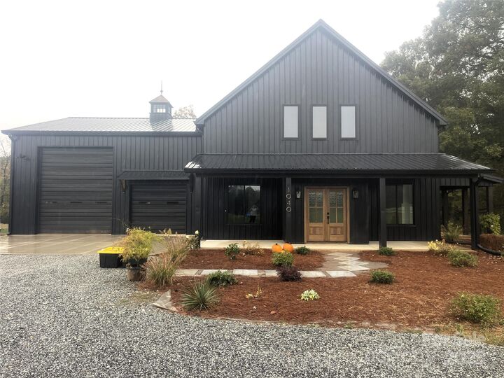 Property Photo: 1040 Third Creek Church Road NC 27013