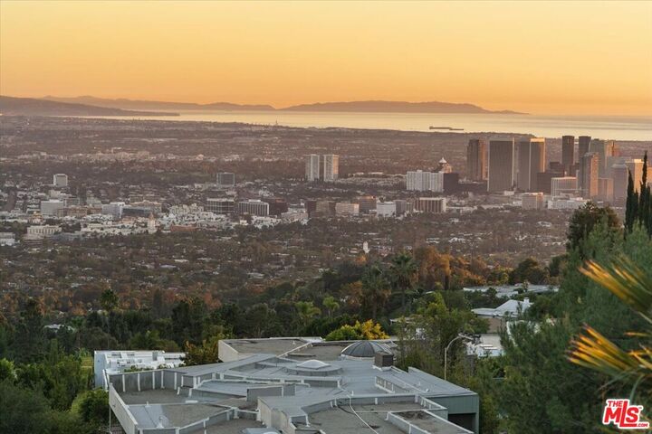 Property Photo:  1740 Carla Rdg  CA 90210 