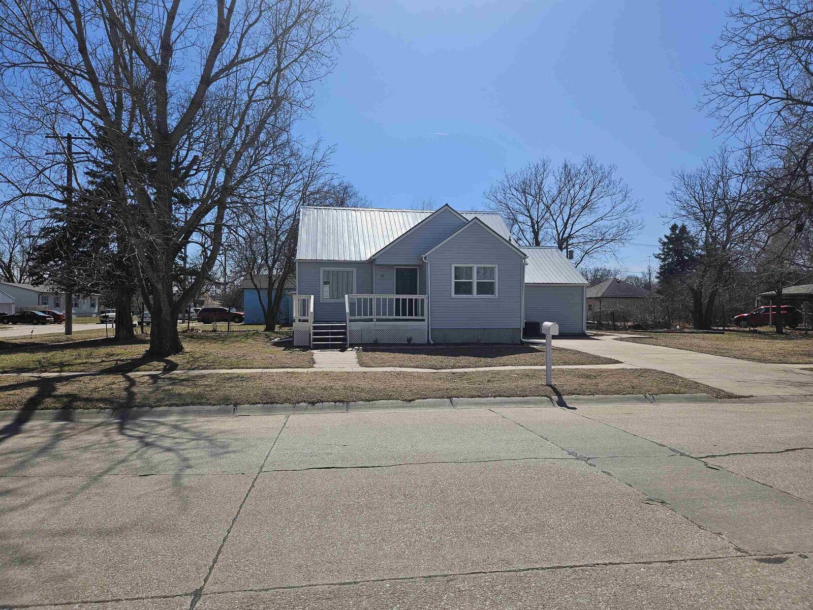 Property Photo:  211 W 12th Street  NE 68661 