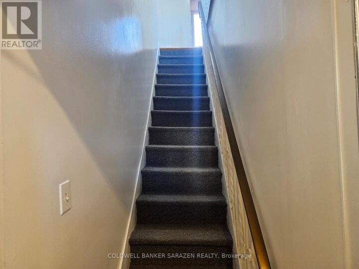 Property Photo: 68 Spadina Avenue 2 ON K1Y 2C1
