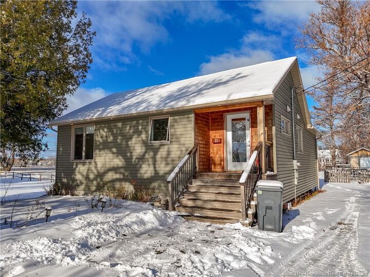 Property Photo:  11 Corbett Avenue  NB E3A 3X3 