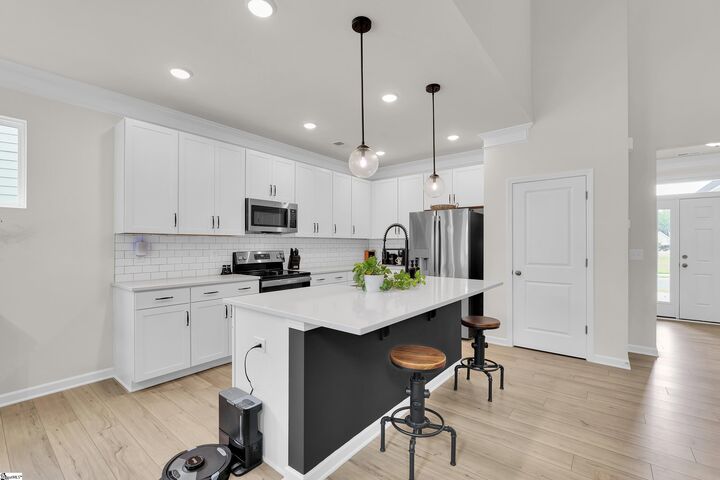 Property Photo:  620 Columbus Circle  SC 29680 