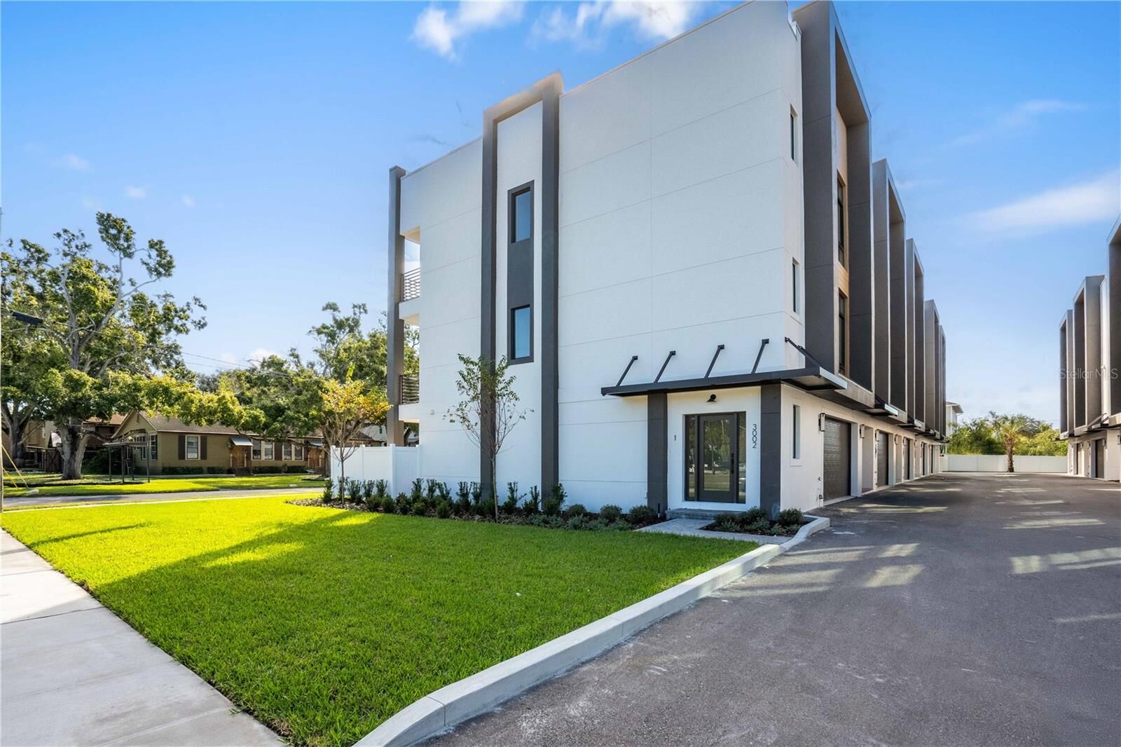 Property Photo: 3002 W Platt 1 FL 33609