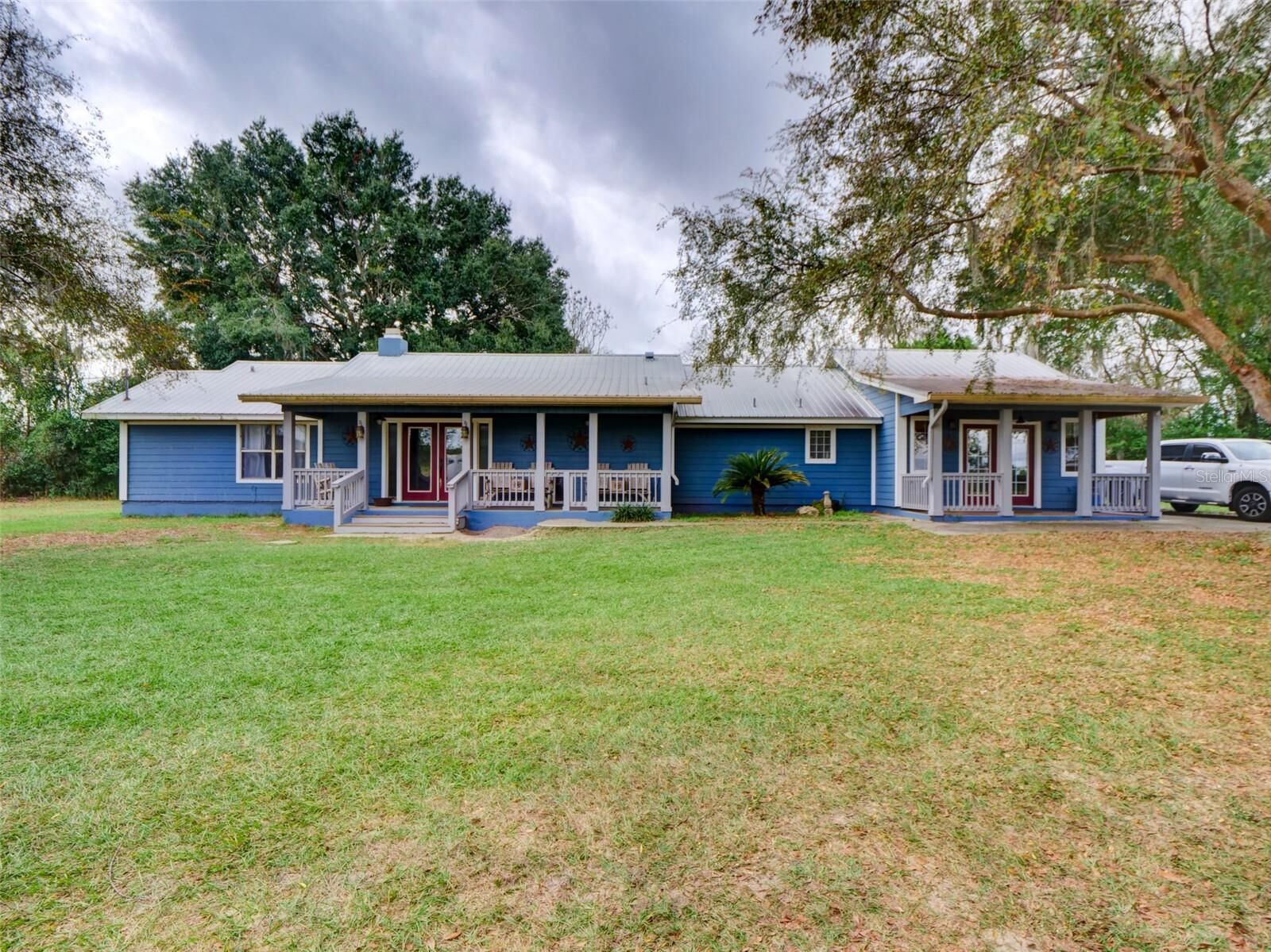 Property Photo: 1765 E Cr 462 FL 34785