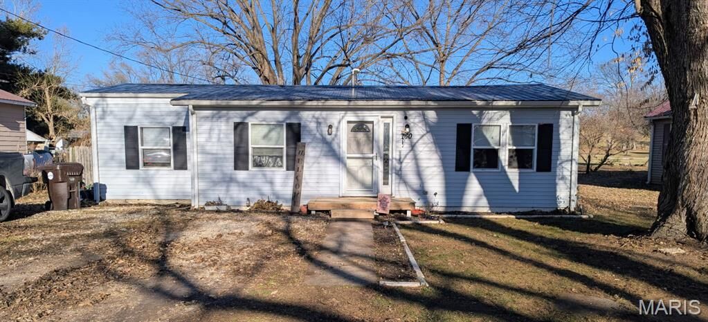 Property Photo:  160 S Church  IL 62356 