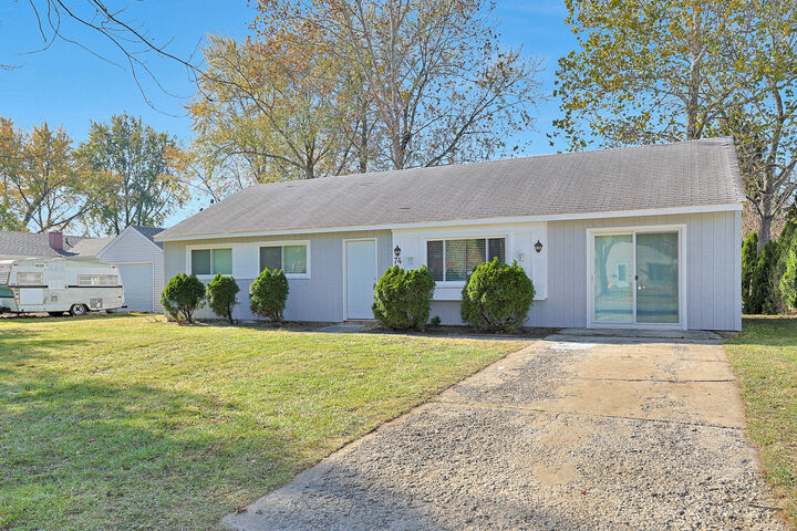 Property Photo: 74 Paddock Street IL 60538