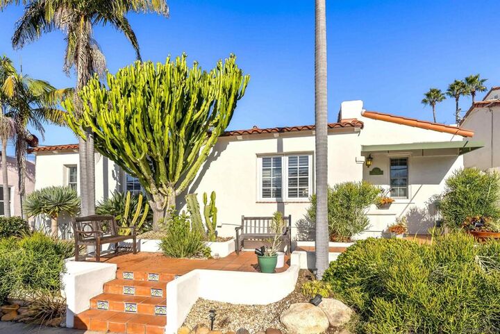 Property Photo: 552 Fern Glen CA 92037