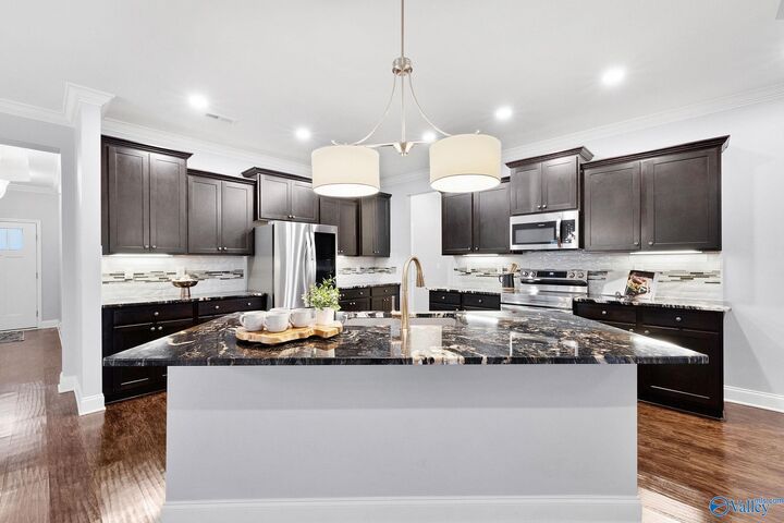 Property Photo: 139 Shrewsberry Drive AL 35761