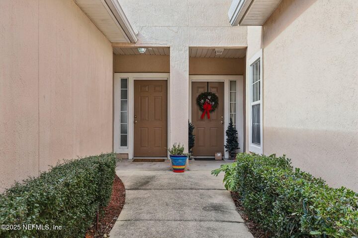 Property Photo:  877 Southern Creek Drive  FL 32259 