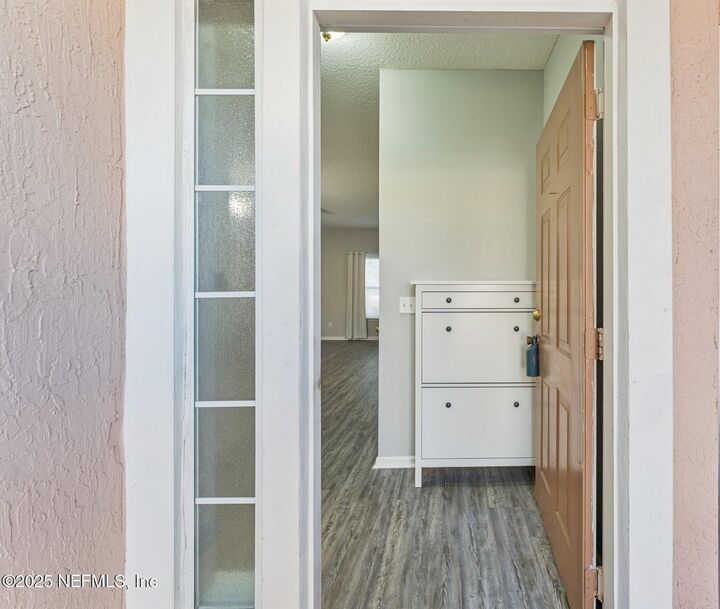 Property Photo: 877 Southern Creek Drive FL 32259