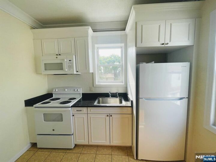 Property Photo:  229 Orient Way 3  NJ 07070 