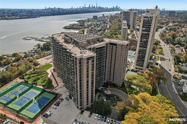 1512 Palisade Avenue 7H  Fort Lee NJ 07024 photo