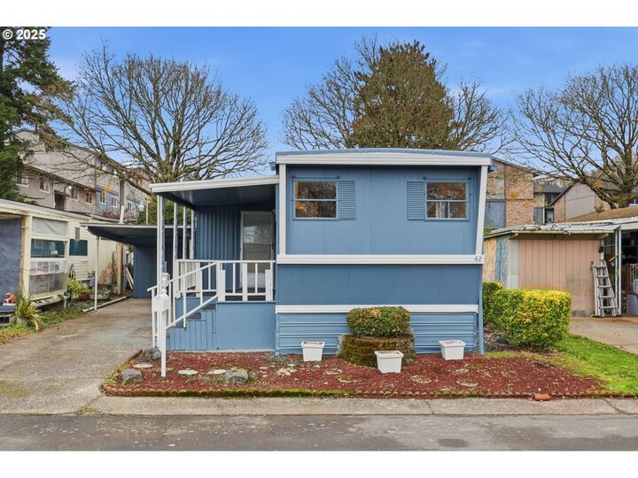 Property Photo:  4424 SE Roethe Rd 42  OR 97267 