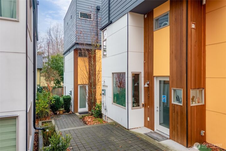 730  25th Avenue S  Seattle WA 98144 photo