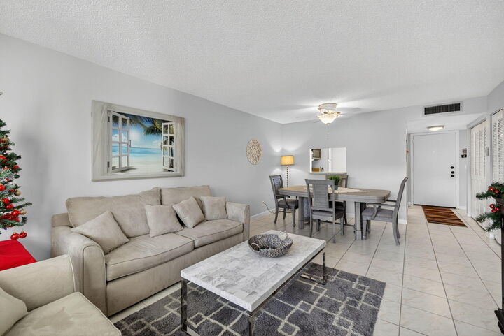 Property Photo: 3776 Inverrary Boulevard 306R FL 33319