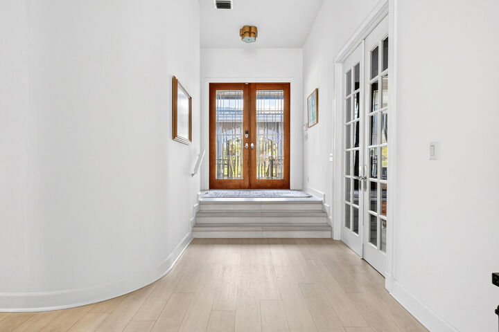 Property Photo:  6 Cloister Circle  FL 33401 