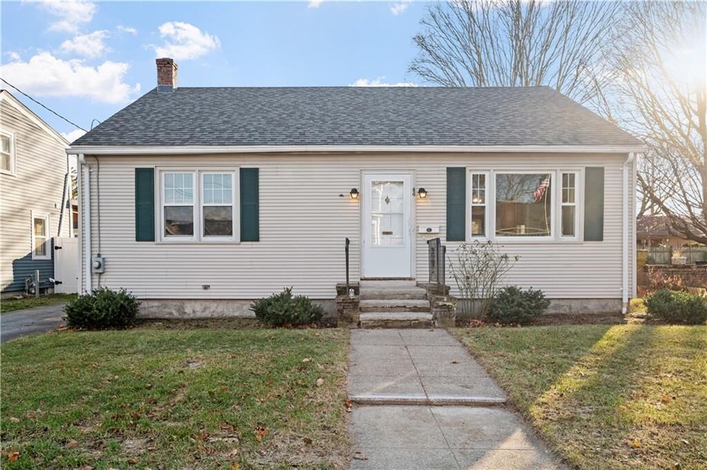 Property Photo:  86 Sherwood Street  RI 02920 