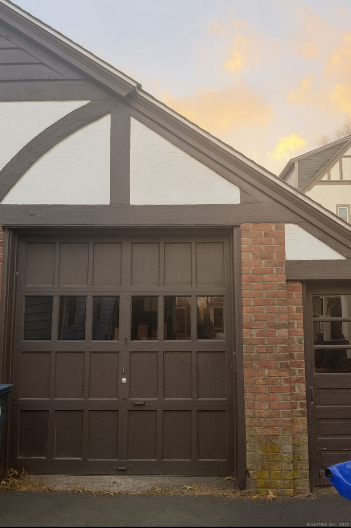 Property Photo: 40 Rogers Street 1 CT 06405