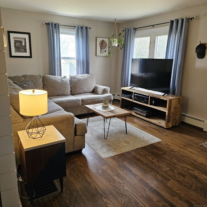 Property Photo:  20 Nicholdale Road  CT 06484 